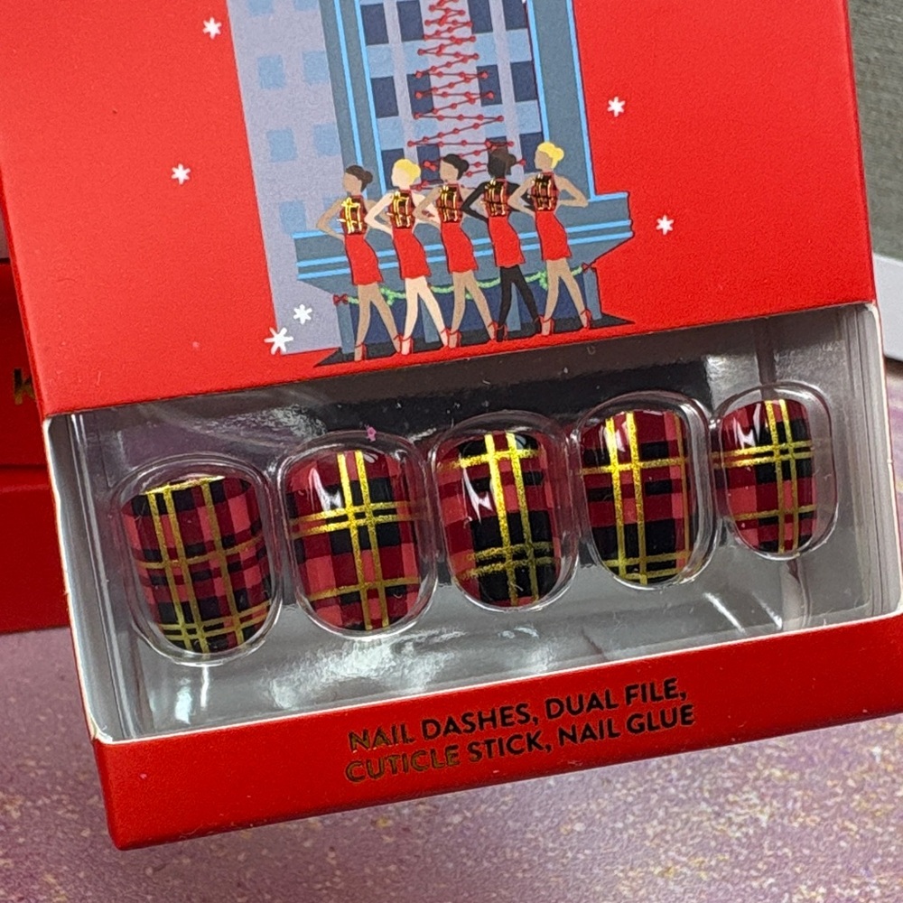 Red Aspen Nail Dashes Set- Kickin’ It With Roman